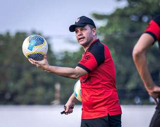 Umberto Louzer destaca os desafios da equipe em Goiânia. 