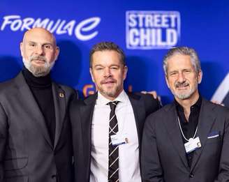 Jeff Dodds, Matt Damon e Mike Fries em Davos
