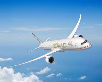 Um sistema de TV de alta definição disponibilizado pela companhia oferece 750 horas de entretenimento, com jogos e filmes