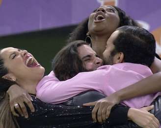 Juliette, Fiuk, Camilla de Lucas e Gil do Vigor participam da última festa do 'Big Brother Brasil 21'