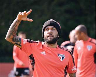 Daniel Alves treinando pelo São Paulo nesta temporada (Foto: Reprodução/Twitter)
