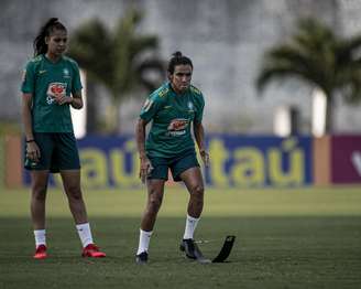 Marta durante treino do Brasil em João Pessoa para amistoso contra a Argentina