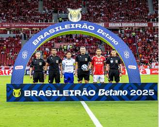 CBF afastou equipe de arbitragem responsável pela partida entre Internacional e Cruzeiro, no Beira-Rio