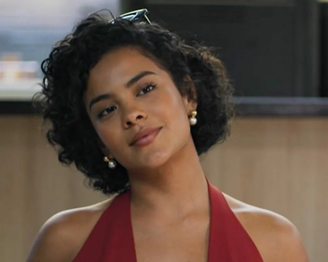 O interesse de Fátima é ostentar, na internet, a vida de madame como nova integrante da família Roitman