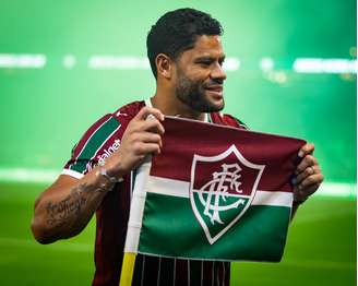Hulk é apresentado pelo Fluminense no Maracanã — 