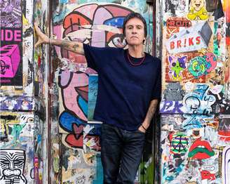 Johnny Marr anuncia show no Brasil em 2026