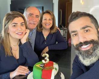 O sírio Kaysar Dadour e a família  