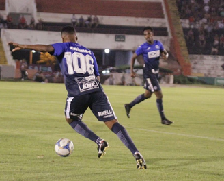 Para Milton Mendes, técnico do São Bento, jogo contra o Vitória é uma das finais da equipe para sair da lanterna (Foto: Divulgação)