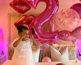 True Kardashian comemorou seu aniversário de dois anos junto com os pais