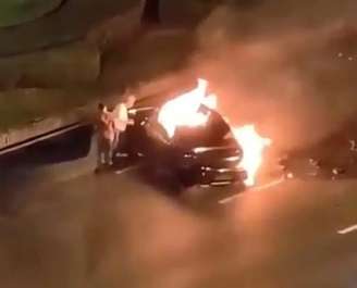 Xiaomi SU7 pegando fogo