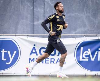 Neymar no reino do Santos no CT Rei Pelé –