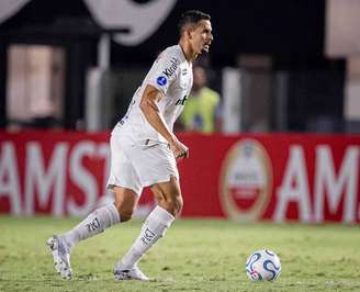 Lucas Veríssimo durante Santos x San Lorenzo pela Copa Sul-Americana – 