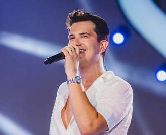 Mesmo sentindo dores nas cordas vocais, Hugo optou por não recorrer a playback nos shows