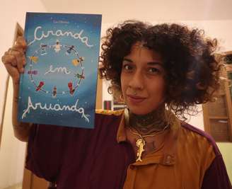 Livro 'Ciranda em Aruanda', publicado pela Editora Quatro Cantos, recebeu premiações da FNLIJ e Unesco
