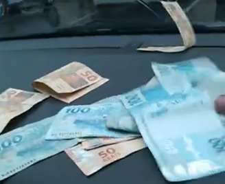 Golpista gravou vídeo fazendo deboche com o dinheiro das vítimas