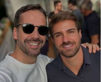 O governador do RS, Eduardo Leite, e o marido, o médico Thalis Bolzan