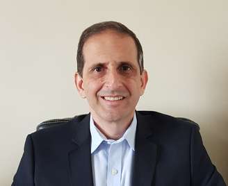 O engenheiro Ricardo Jazbik enfrentou duas crises profissionais em menos de um ano, mas o autoconhecimento fez diferença entre as situações  