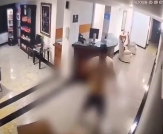 Recepcionista é agredida por hóspede após recusar beijo