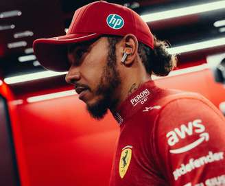 Lewis Hamilton durante a classificação na Hungria