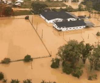 A cidade de Luiz Alves foi a principal afetada pelas recentes chuvas fortes em Santa Catarina.