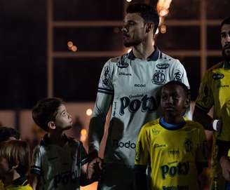 Thomazella em sua estreia pelo Mirassol 