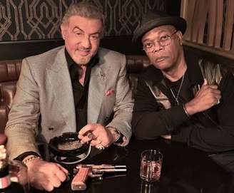 Sylvester Stallone e Samuel L. Jackson posam juntos nos bastidores de 'Tulsa King'
