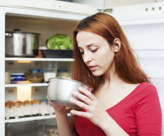 <p>É possível evitar o desperdício checando o aspecto do alimento, mesmo além da data de validade</p>