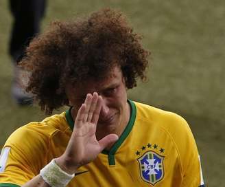 <p>David Luiz chora após derrota para a Alemanha em Belo Horizonte</p>