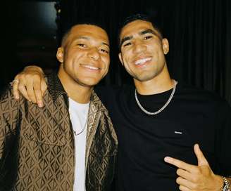 Mbappé e Hakimi juntos em festa