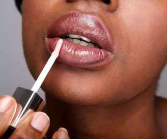 Opte por usar produtos de boa procedência nos lábios –