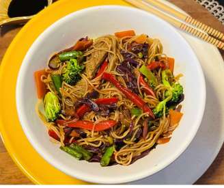 Yakisoba, como preparar em casa.