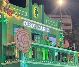 Solange Almeida durante show em Caruaru