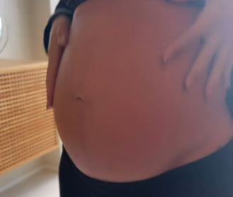 Thiaguinho publica vídeo conversando com filho após ficar fora por três semanas