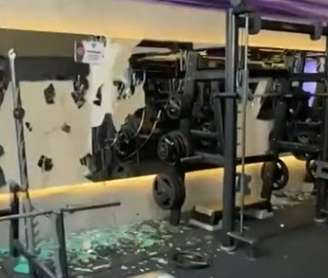 Academia foi vandalizada e depredada por aluno que cobrava suposta dívida de personal trainer.