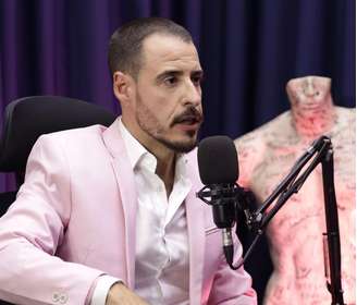 O coach e influenciador Thiago Schutz em entrevista a um podcast