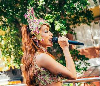 Bloco da Anitta, um dos mais aguardados da folia, sai no sábado (8), no Centro