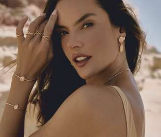 Alessandra Ambrosio 