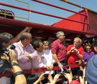 O ex-presidente Lula participa de ato da campanha de Alexandre Padilha (PT) ao governo de São Paulo