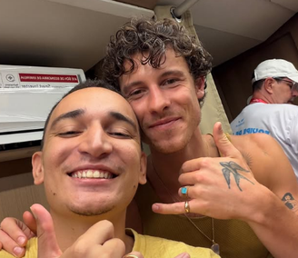 João Gomes posta foto com Shawn Mendes em camarim de Ivete Sangalo