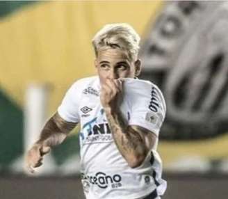 Soteldo não tem gostado do comportamento da torcida do Santos