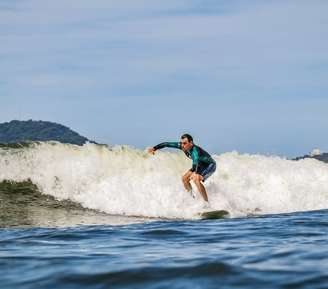 Nicolas Deniaud, o surfista francês que faleceu em Santos, estava há mais de 12 anos no Brasil.