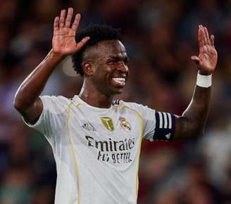 Vini Jr. celebra gol pelo Real Madrid em partida contra o Levante, pelo Campeonato Espanhol.
