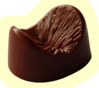 <p>O bombom é descrito como um suculento chocolate carinhosamente fundido e desenhado a partir da nosso modelo de bumbum</p>