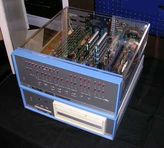 Computador Altair 8800 (1974/75)