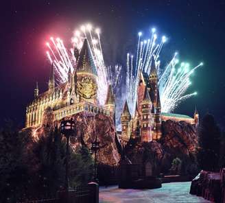 O castelo de Hogwarts receberá projeções de momentos icônicos do ano escolar do bruxinhos
