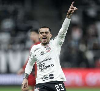 Fagner fala sobre mau primeiro tempo do Coprinthians. 