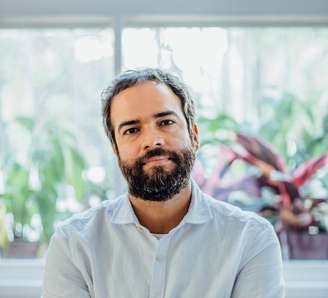 O diretor Fabio Meira demorou 19 anos para fazer 'Mambembe'