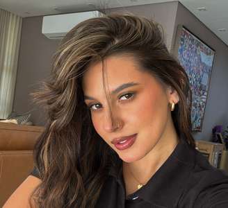 Cantora Ana Castela após mudança no visual