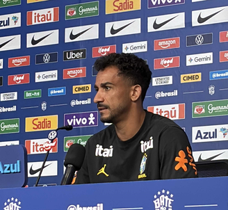 Danilo em coletiva de imprensa em New Jersey