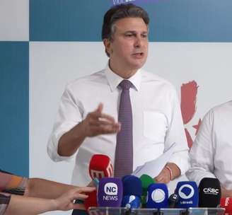 Camilo Santana denuncia atuação da Meta nas eleições